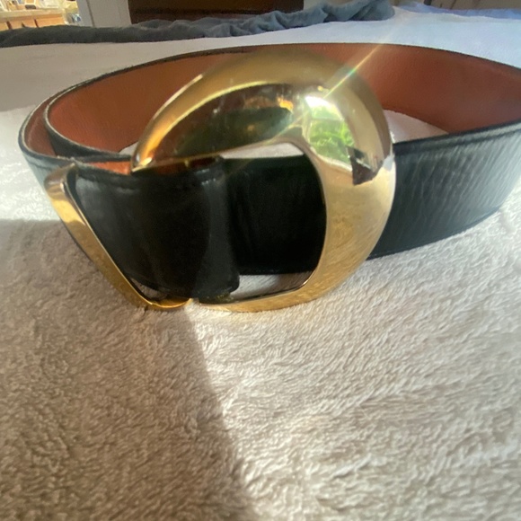 ?B2G1 GINNIE JOHANSEN Black Gold Leather Buckled Belt Ginnie Johansen Inc. Belts for Women on Sale up to 90% Off  main image 2